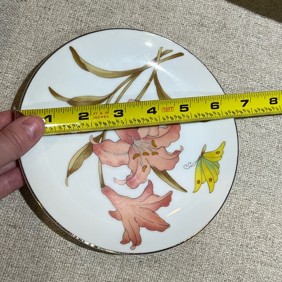 Vintage Floral Plate Set of 2 - Picture 7 of 9